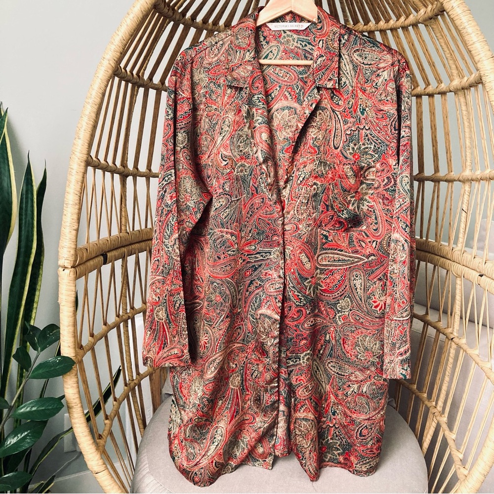 Victoria's Secret Paisley Satin Nightshirt: Vintage US Medium EUC Red Green Gold